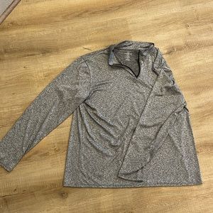 Men’s half zip lightweight pullover dryfit